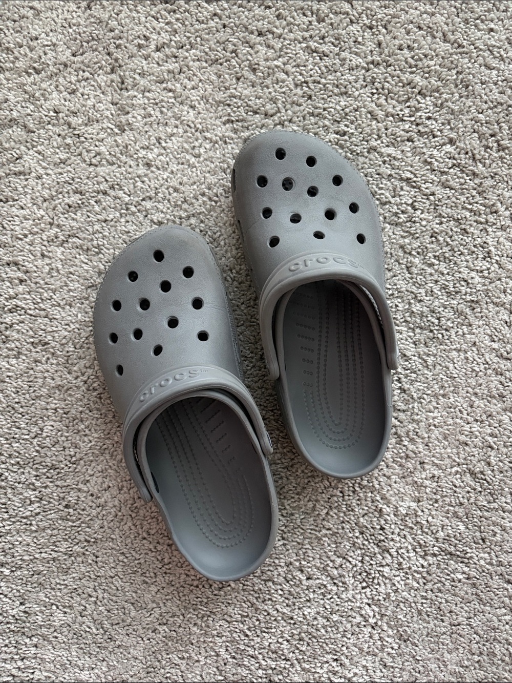 CROCS Classic Clog in Gray